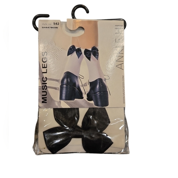 MUSIC LEGS ANKLE HI OPAQUE ANKLE HI STOCKINGS WITH BOW. - Picture 1 of 3